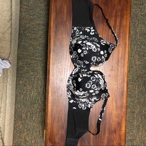 Cacique black and white floral bra 44H